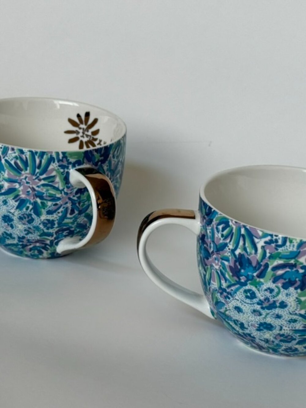 Lilly Pulitzer Set of 2 Floral Ceramic Cup Mug Blue Purple Gold Handle Lion Face